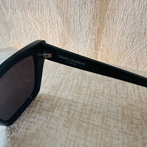 SAINT LAURENT Authentic Women Sunglasses 💖 - Picture 5 of 8